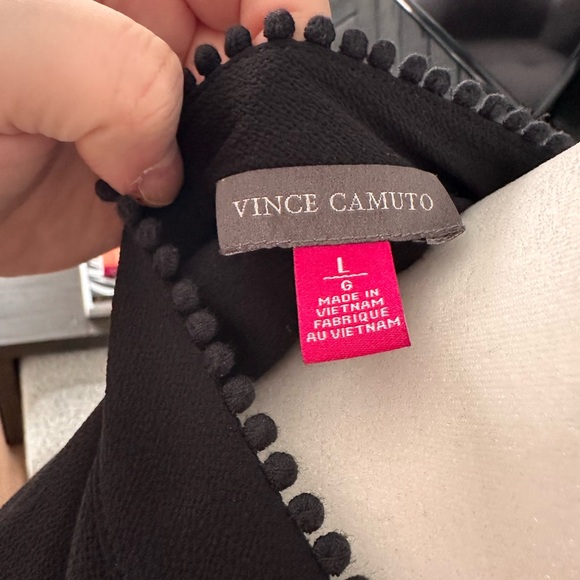 VINCE CAMUTO top - Picture 3 of 7